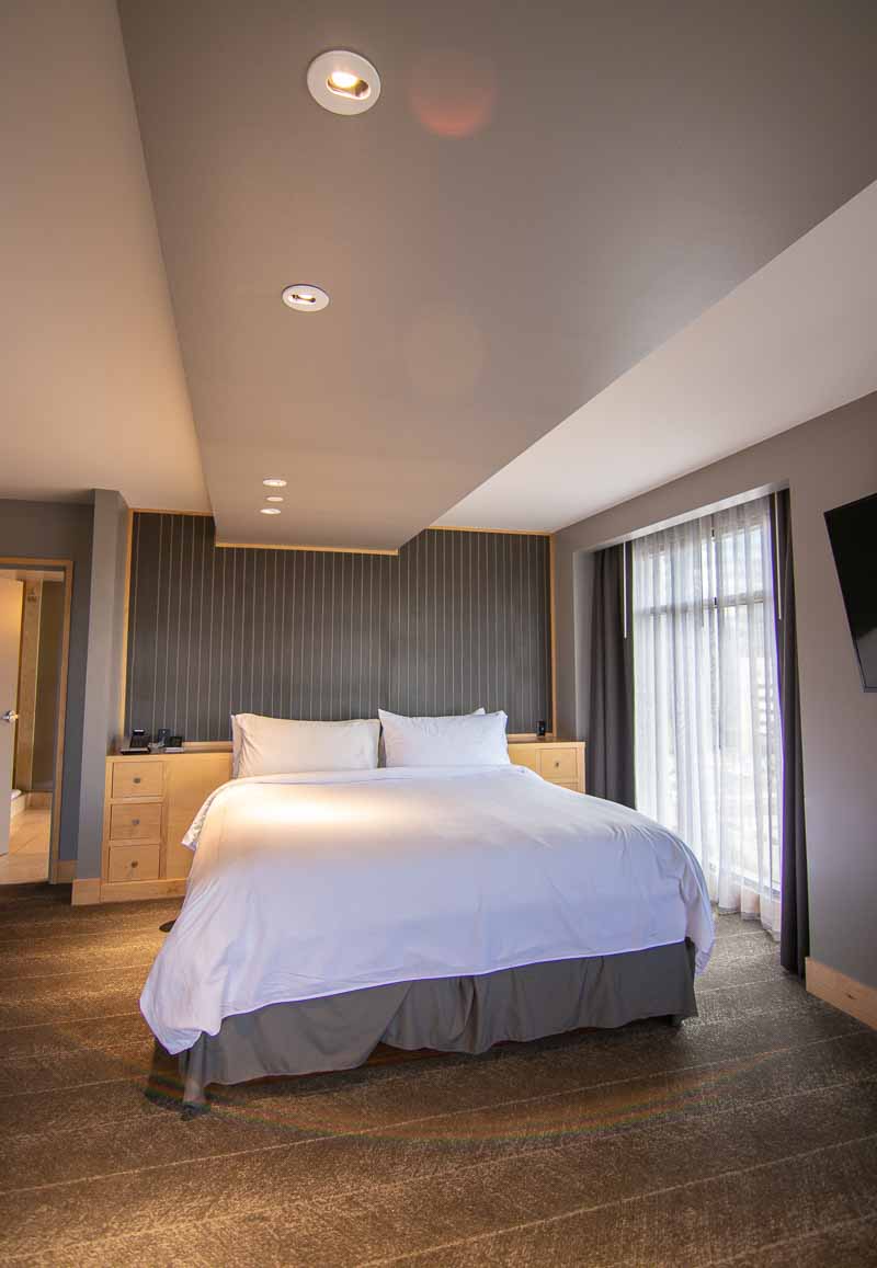 one-bedroom corner suite renaissance reno