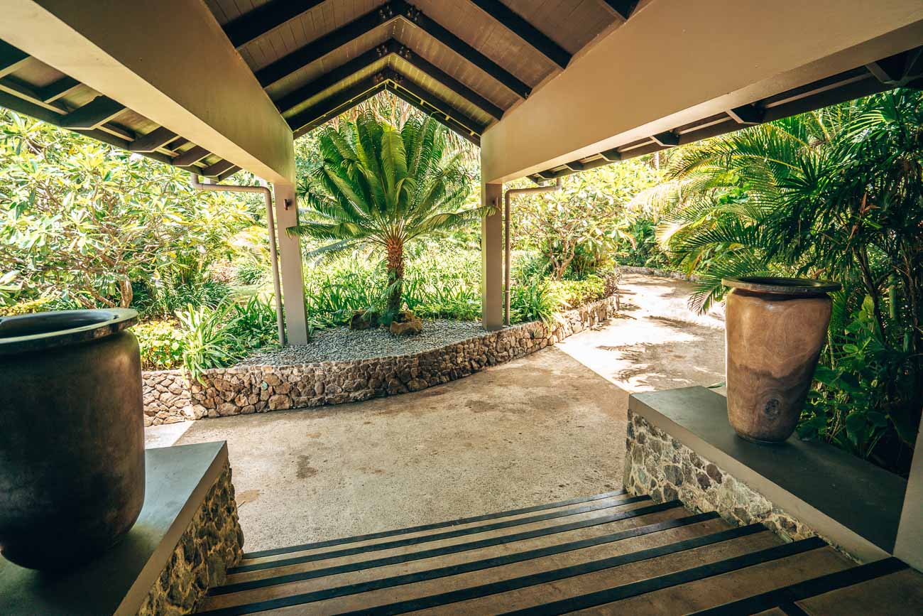 lobby yasawa island resort and spa