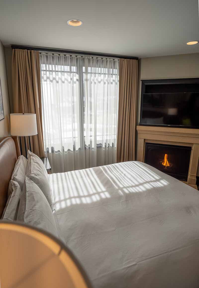 Waldorf Park City king bed suite bedroom