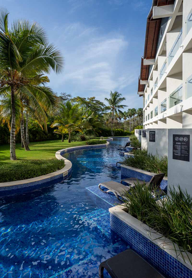 Hilton La Romana adults premium swim out